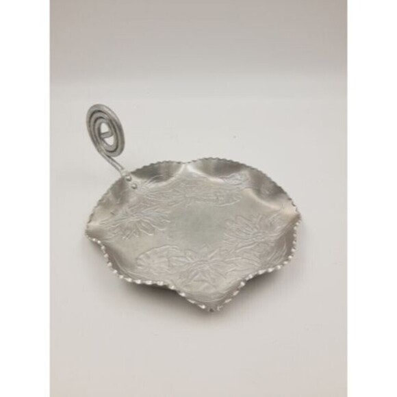 Vintage Farber & Shlevin Hand Wrought Hammered Aluminum w/Handle Poinsettia - Picture 1 of 7